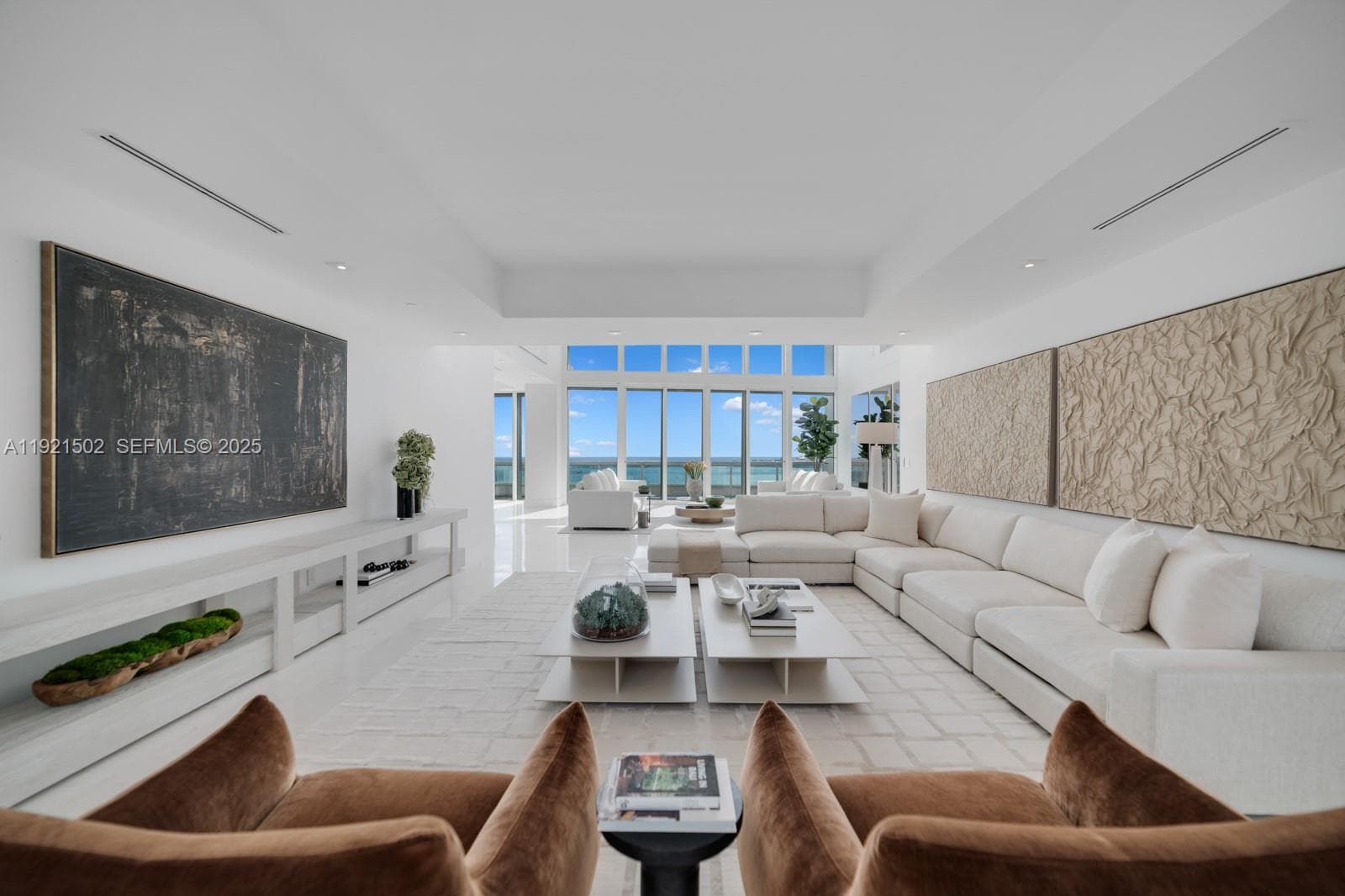 1643 Brickell Ave 4