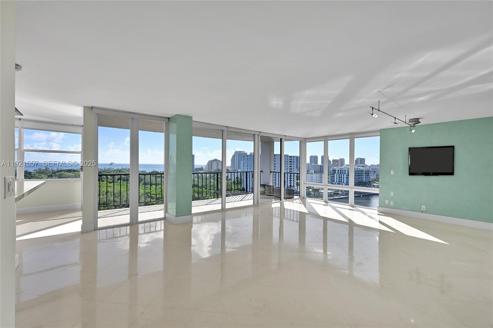 936 Intracoastal Dr 15H photo 6