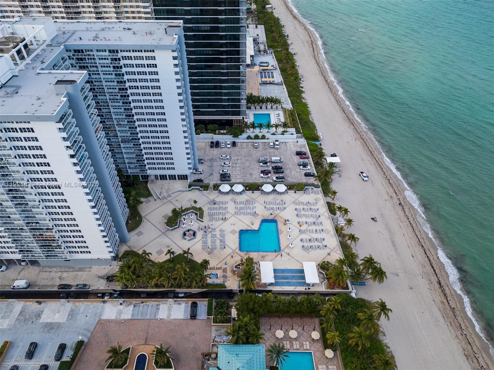 2030 Ocean Dr 1810 photo 19