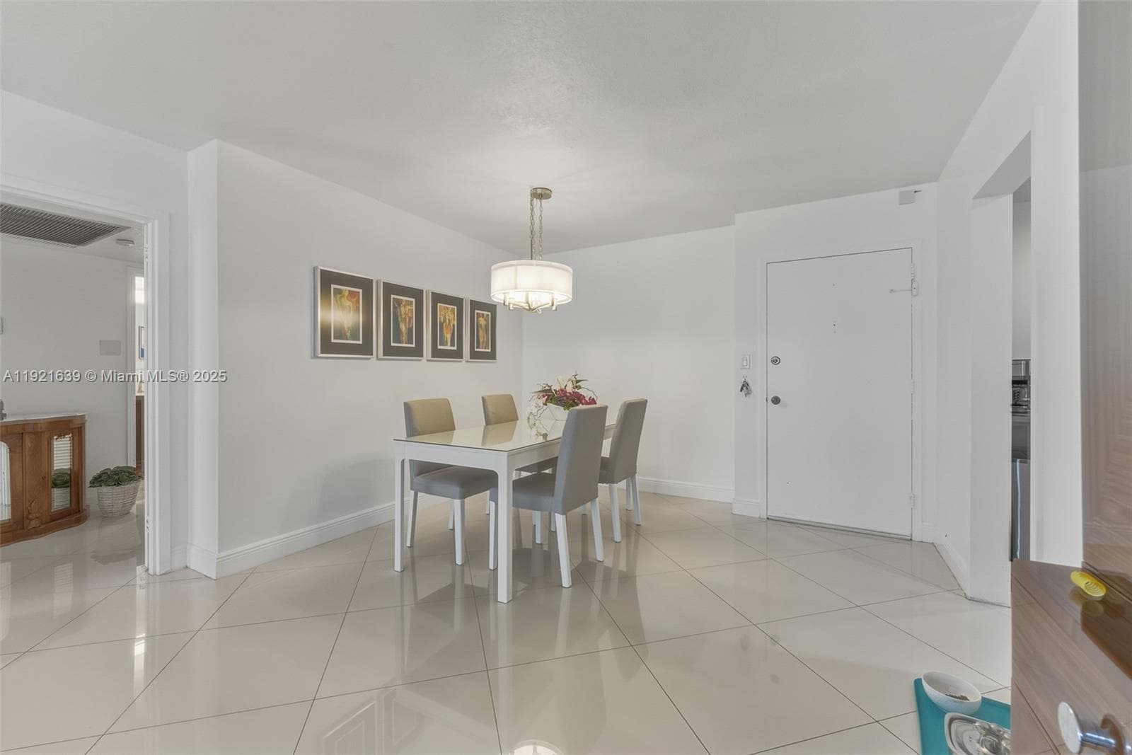 2030 Ocean Dr 4
