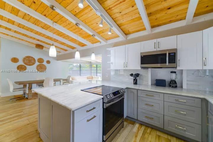 2443 Tortugas Ln photo 11