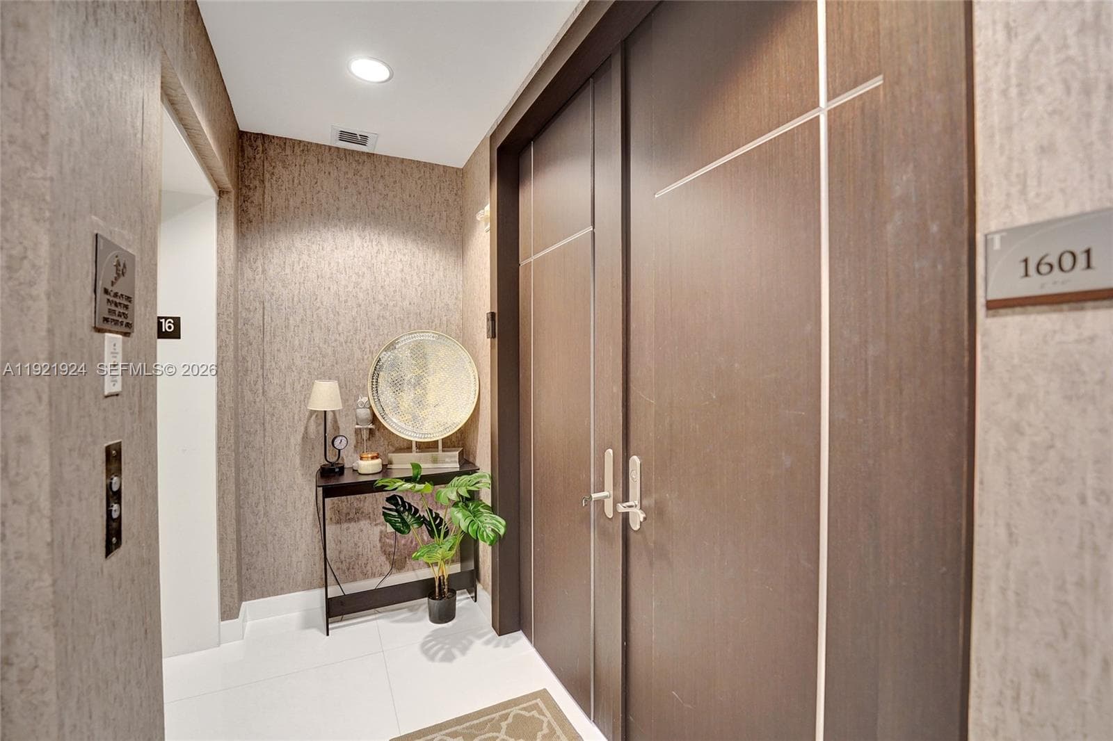 15811 Collins Ave 1601 photo 4