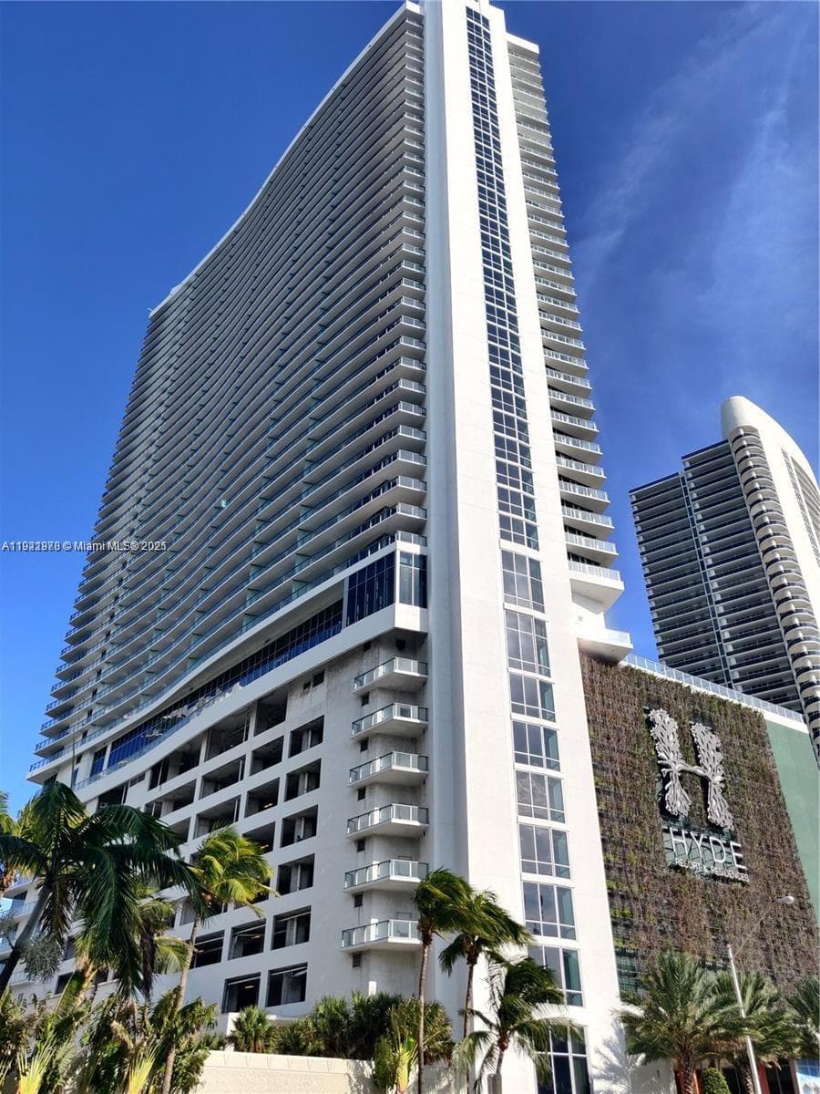 4111 Ocean Dr 2