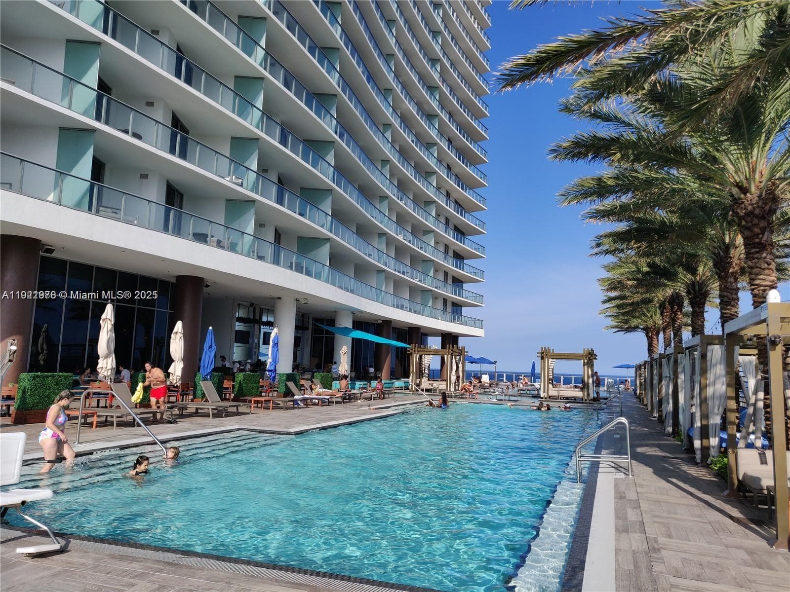 4111 Ocean Dr 5