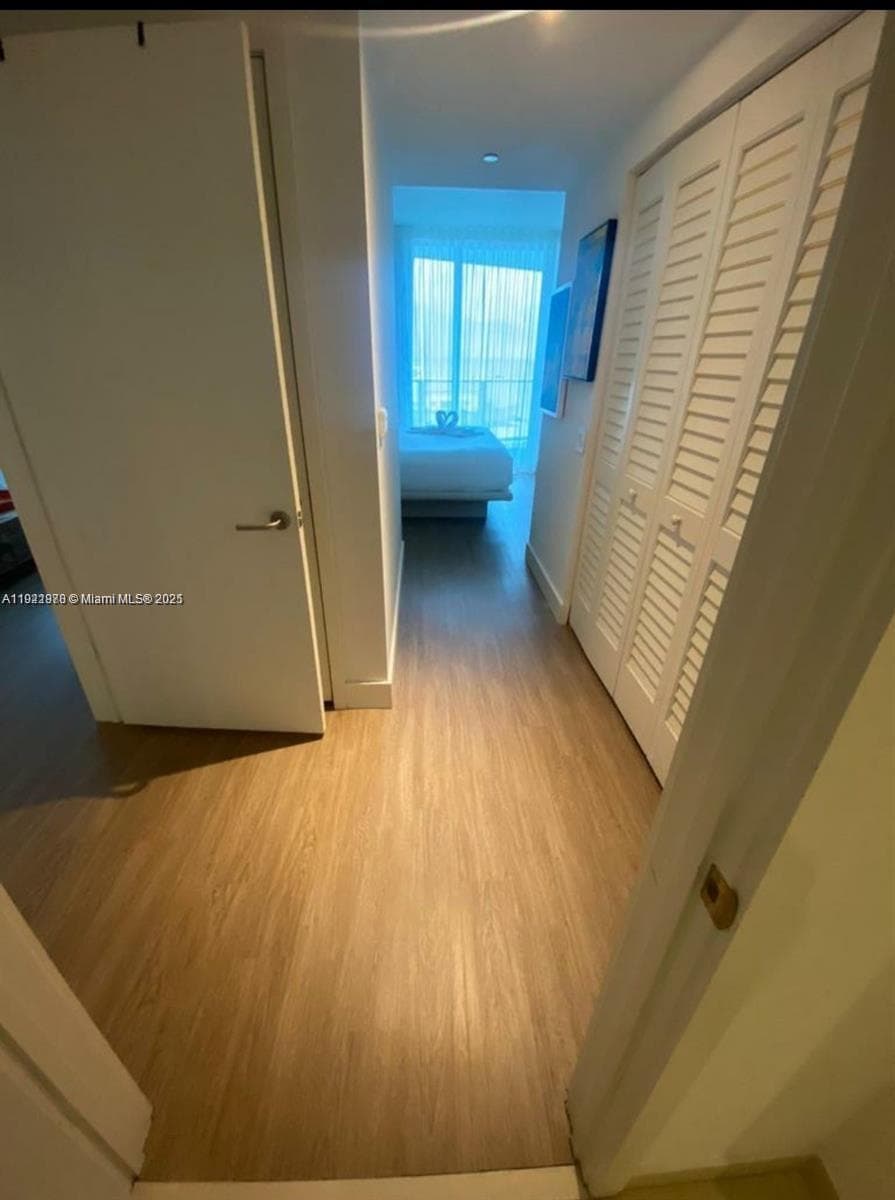 4111 Ocean Dr 1506 photo 10