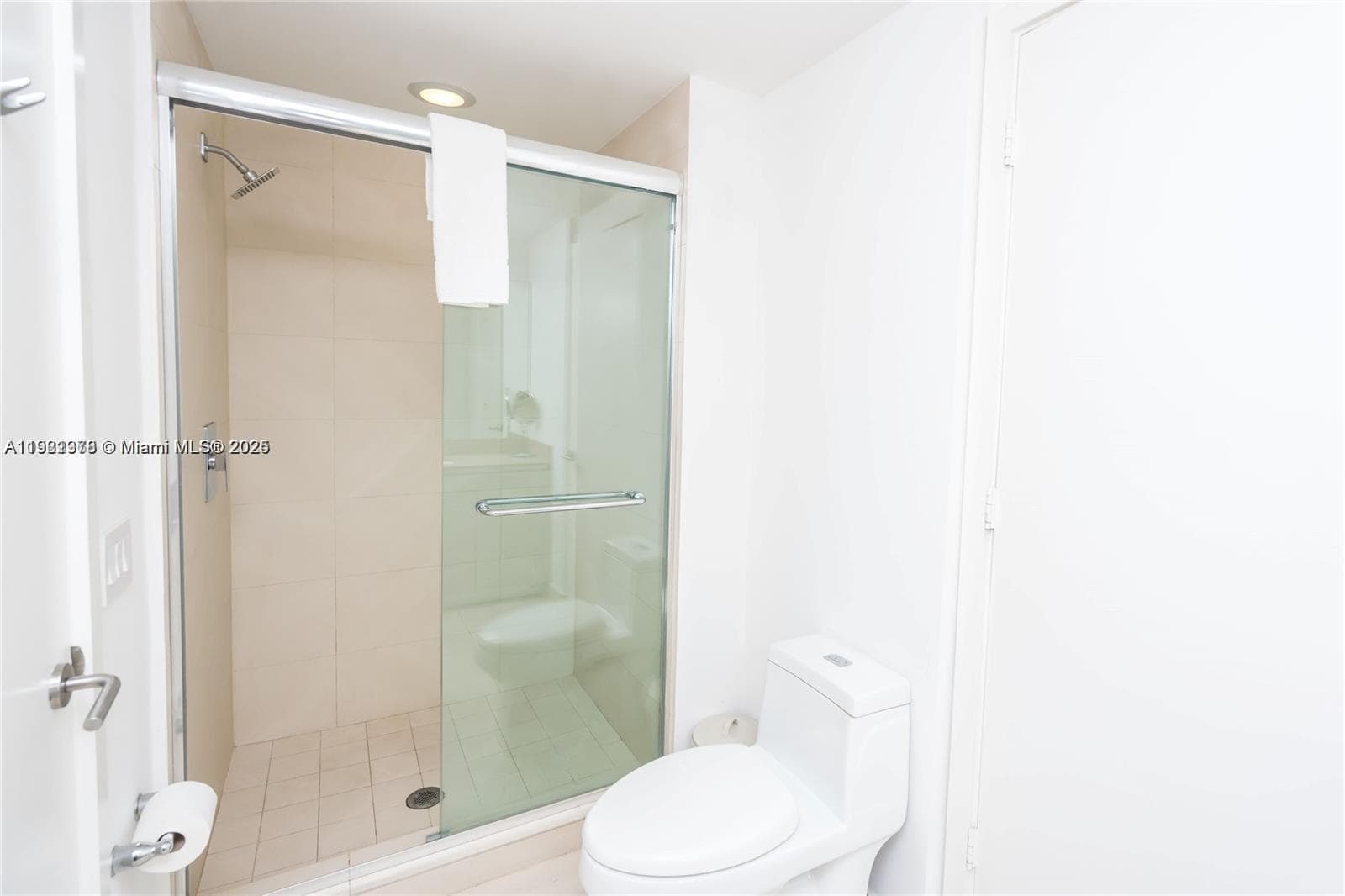 4111 Ocean Dr 1506 photo 15