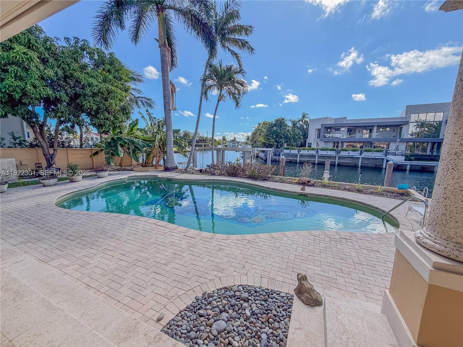 3220 165th St photo 19