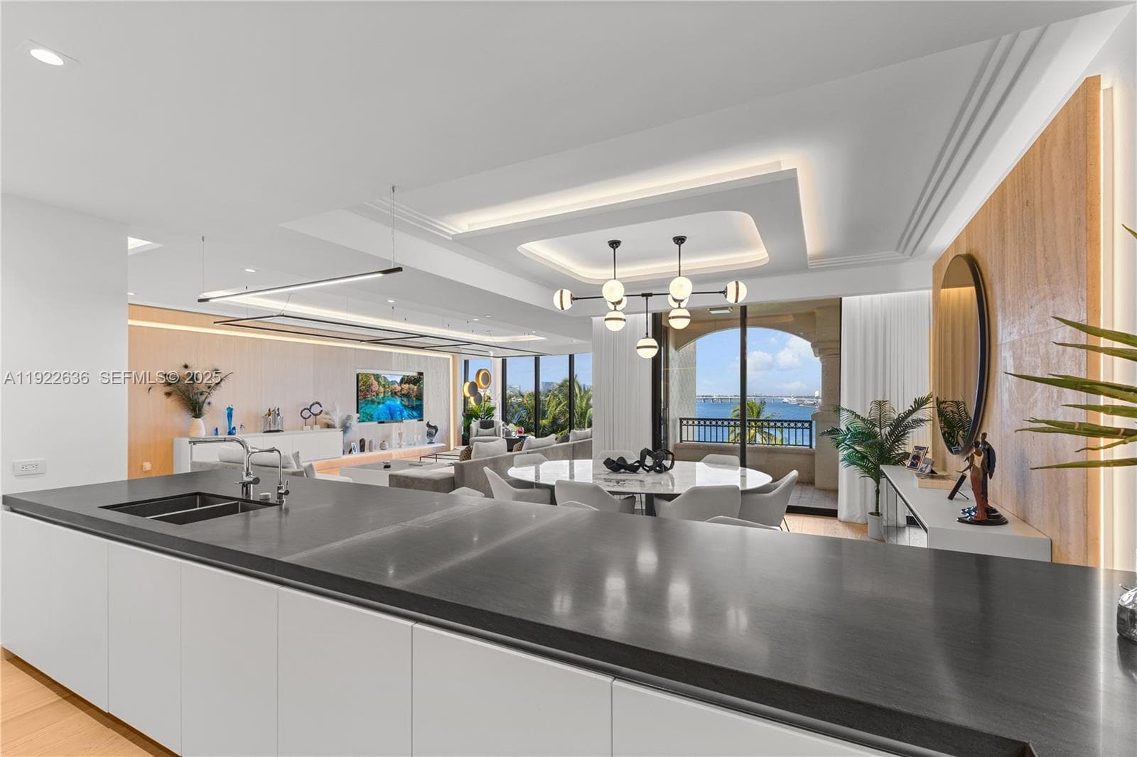 6800 Fisher Island Dr 6842 photo 10