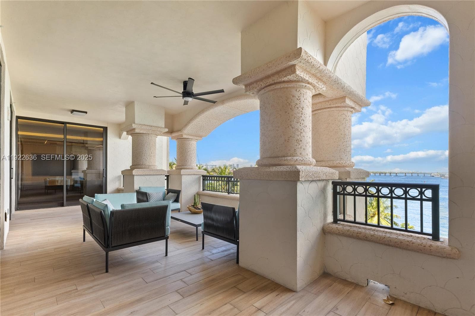 6800 Fisher Island Dr 6842 photo 14