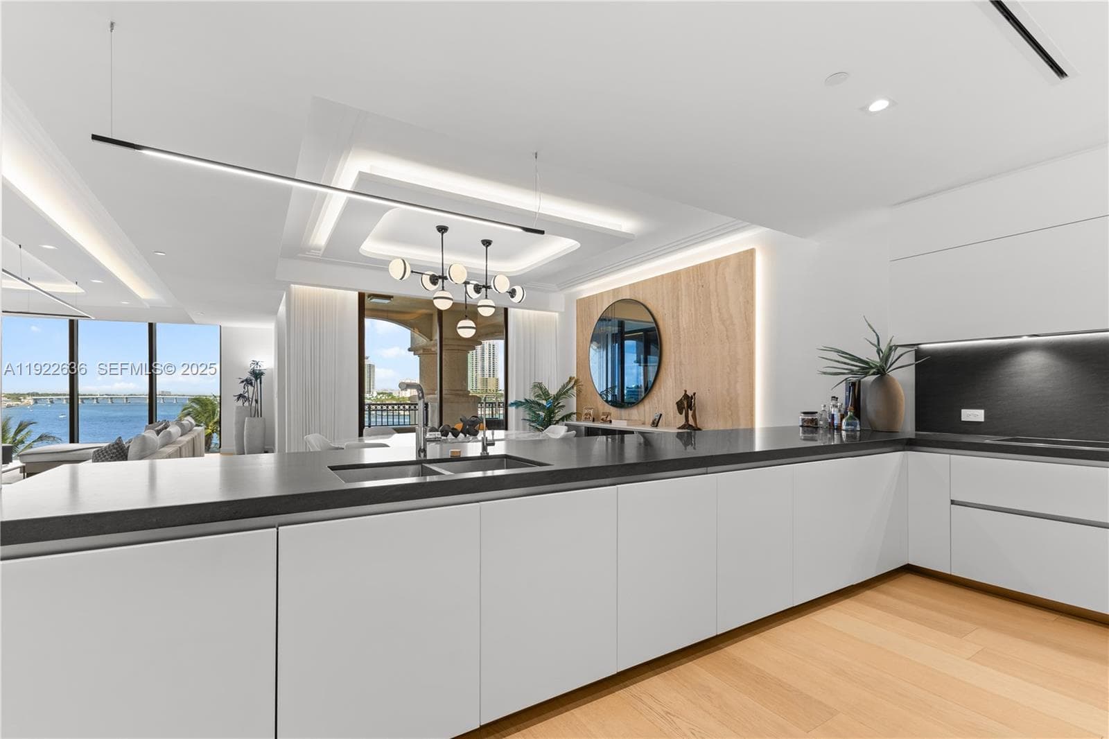 6800 Fisher Island Dr 6842 photo 11
