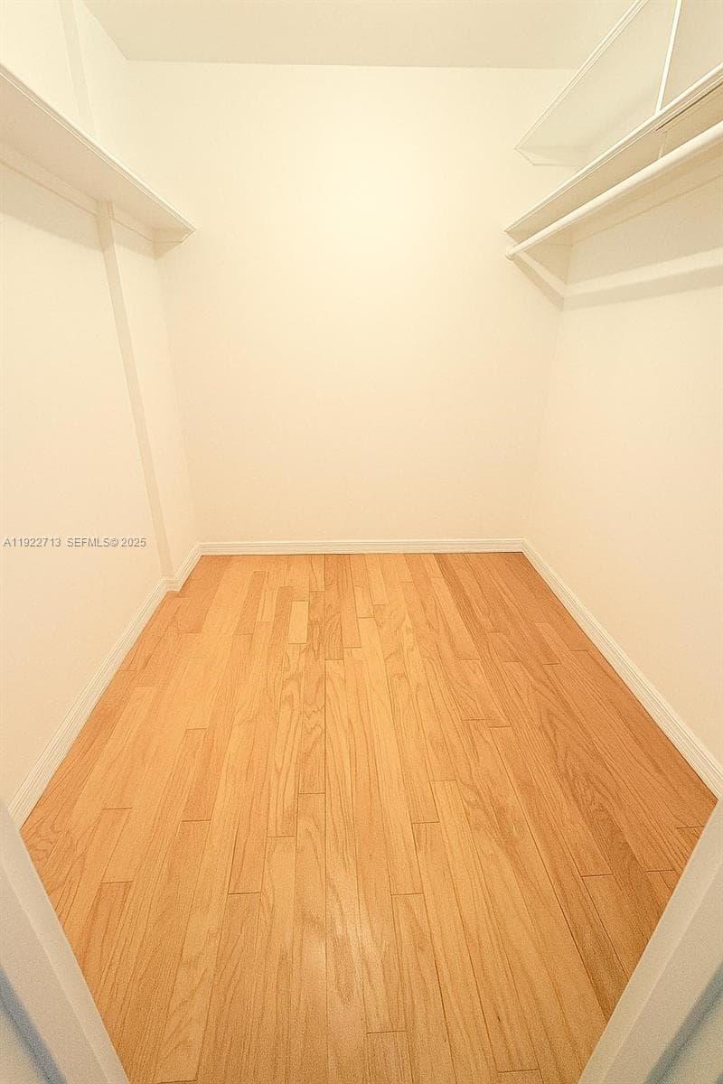 5255 Collins Ave 5D photo 12