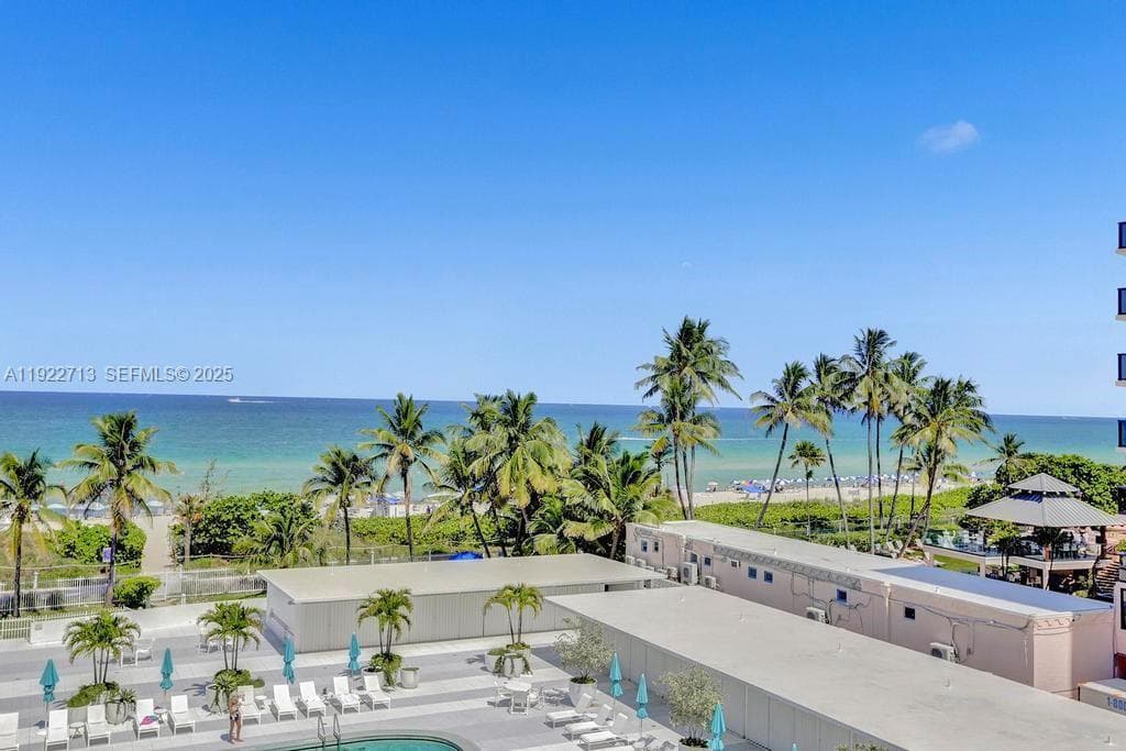 5255 Collins Ave 5D photo 1