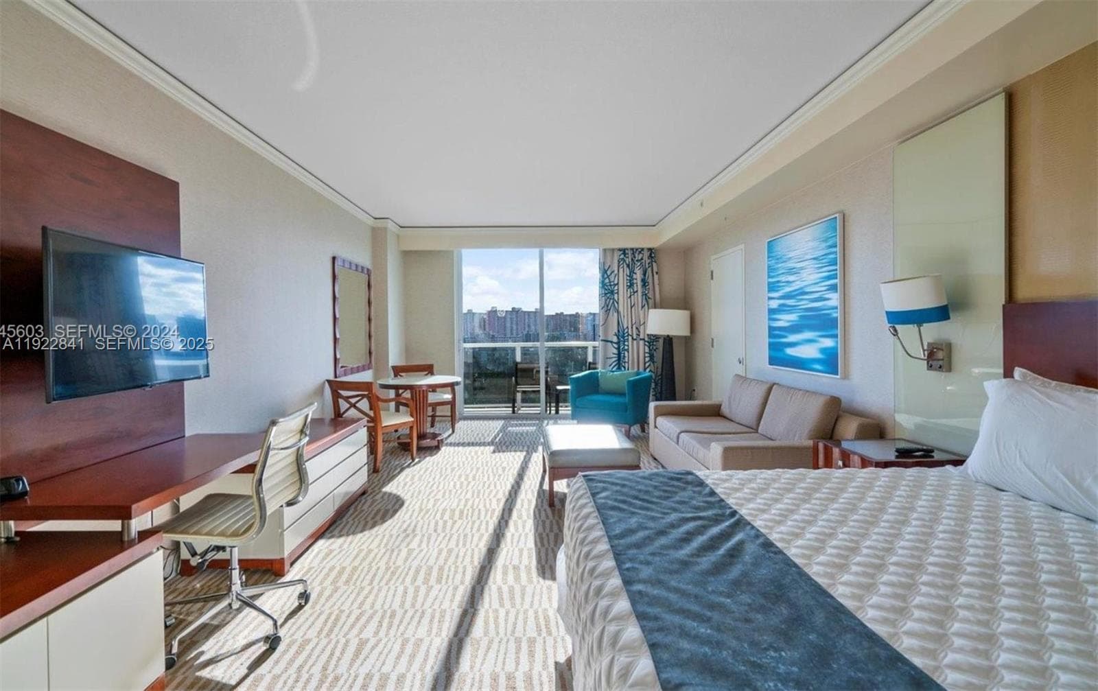18001 Collins Ave 717 photo 3