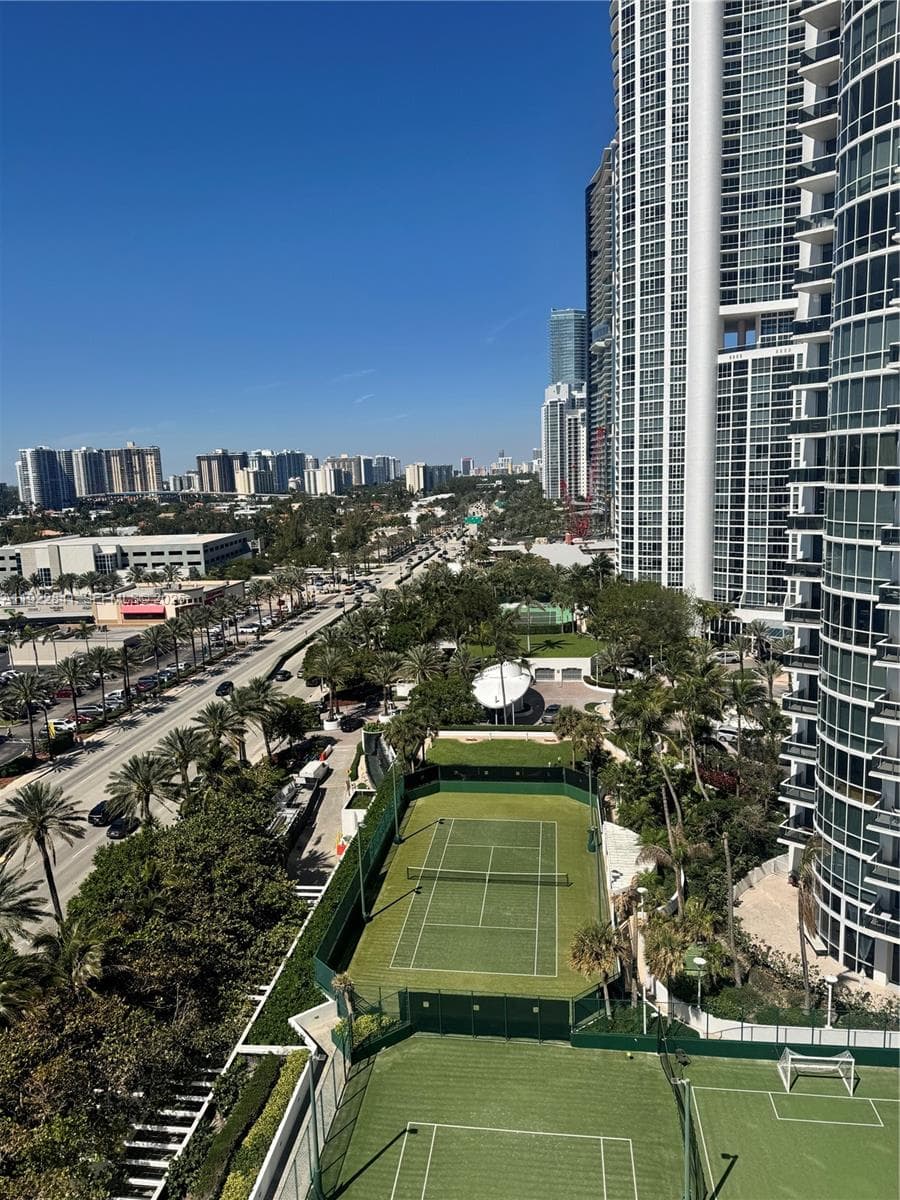 18001 Collins Ave 717 photo 15