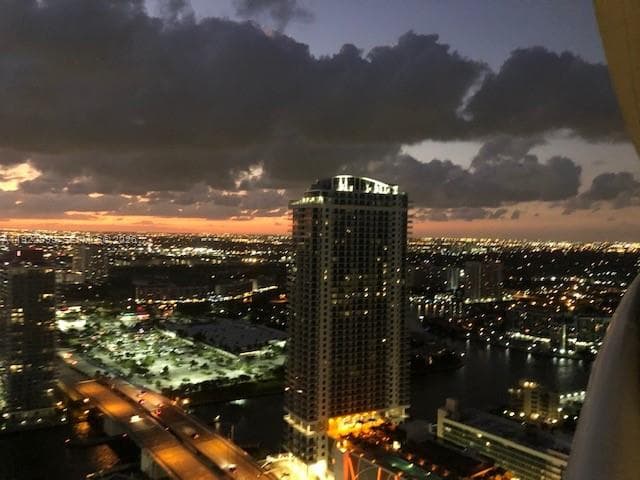 1800 Ocean Dr 1