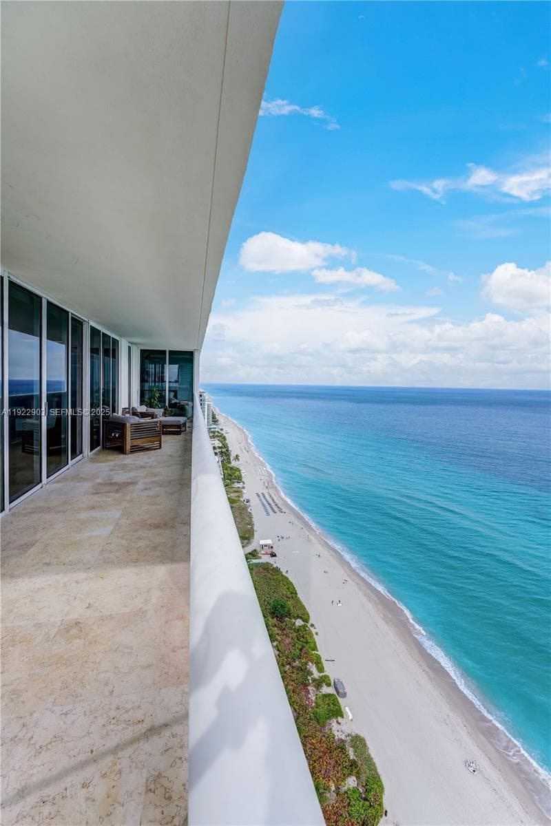 1830 Ocean Dr 1