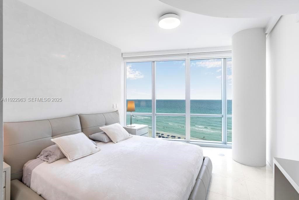 17121 Collins Ave 903 photo 5