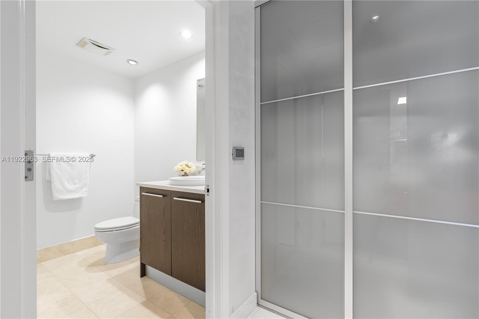 17121 Collins Ave 903 photo 18