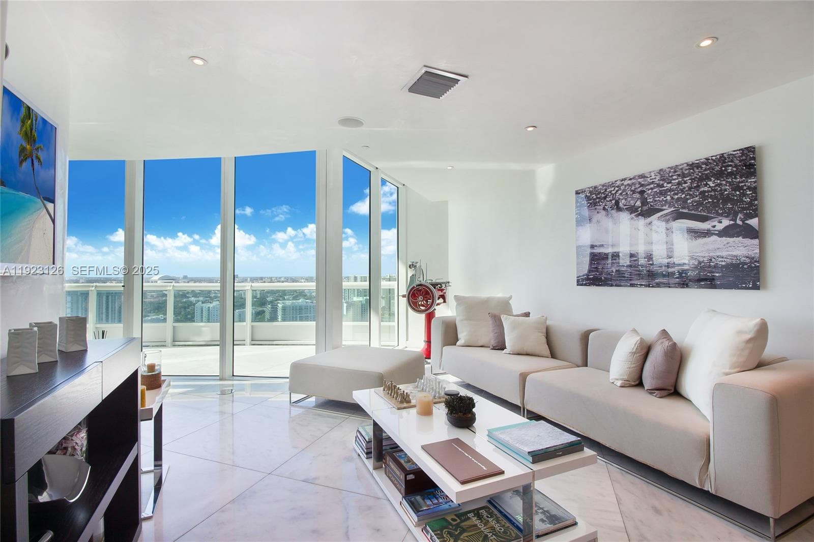 1643 Brickell Avenue 2902 photo 10