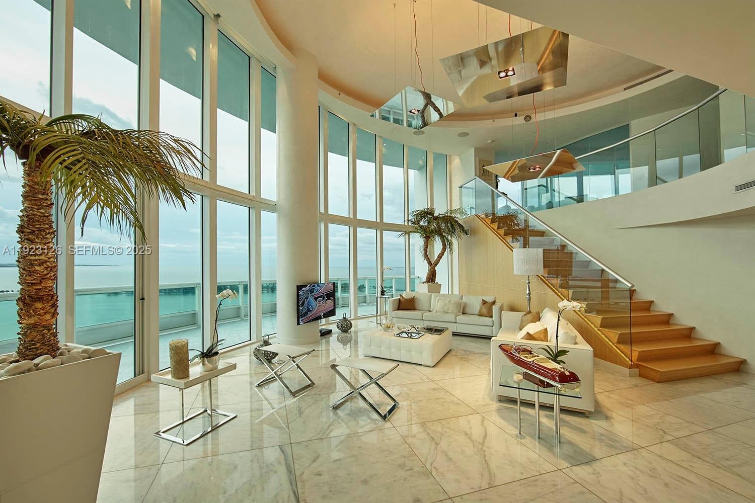 1643 Brickell Avenue 4