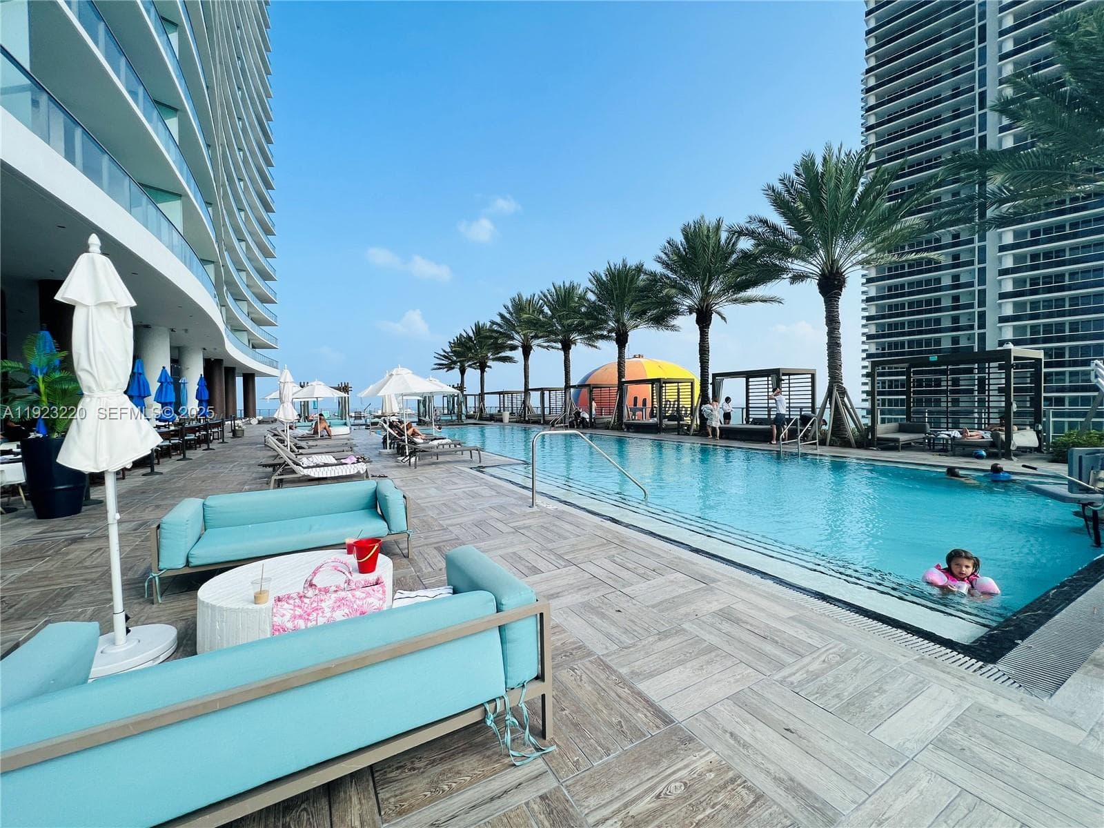 4111 Ocean Dr 1904 photo 22