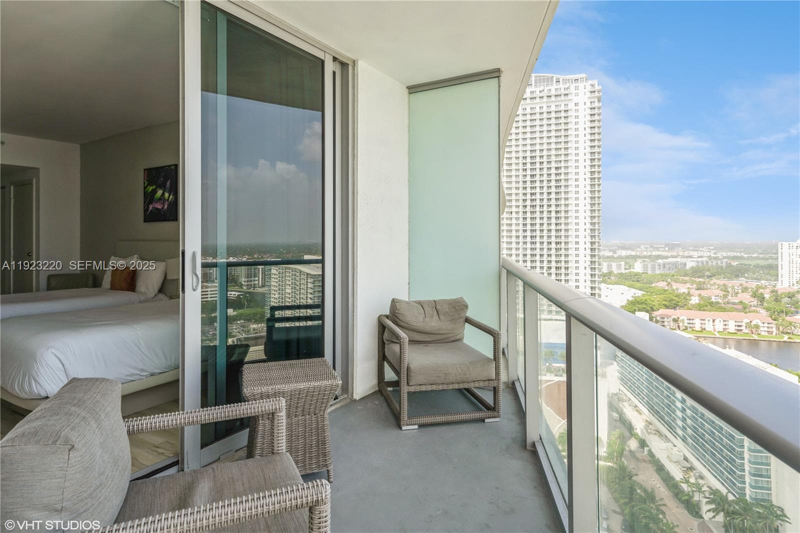 4111 Ocean Dr 5