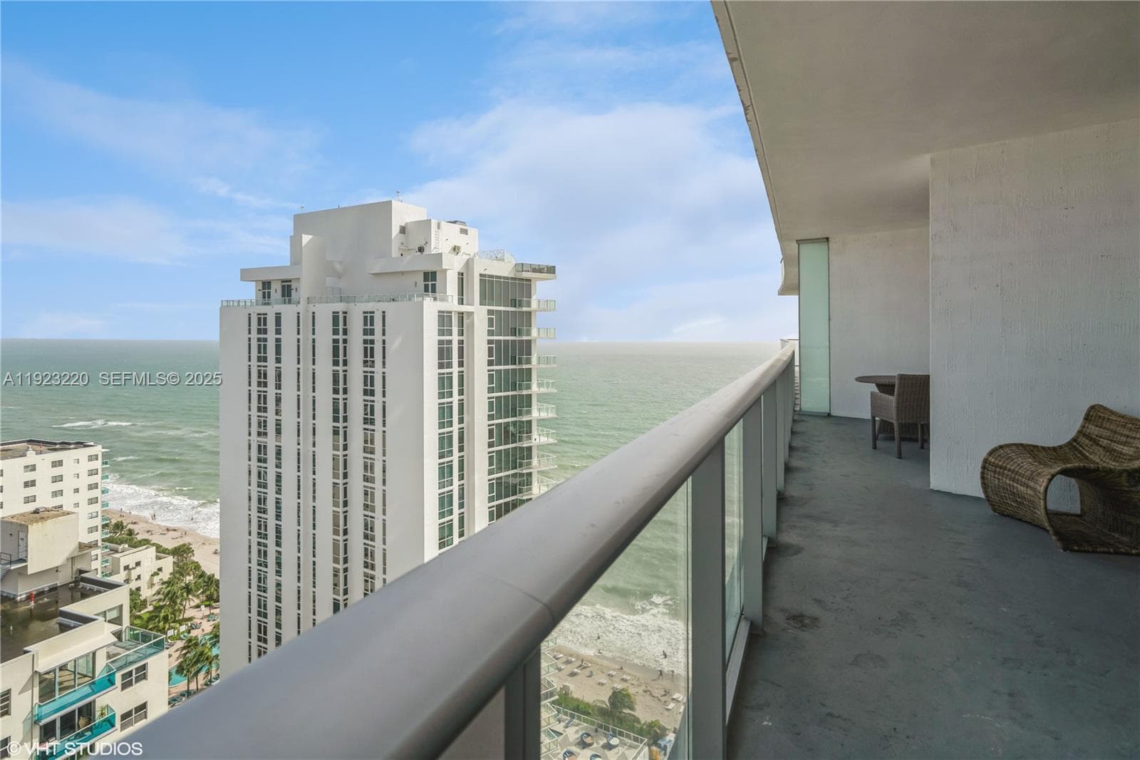 4111 Ocean Dr 1904 photo 20