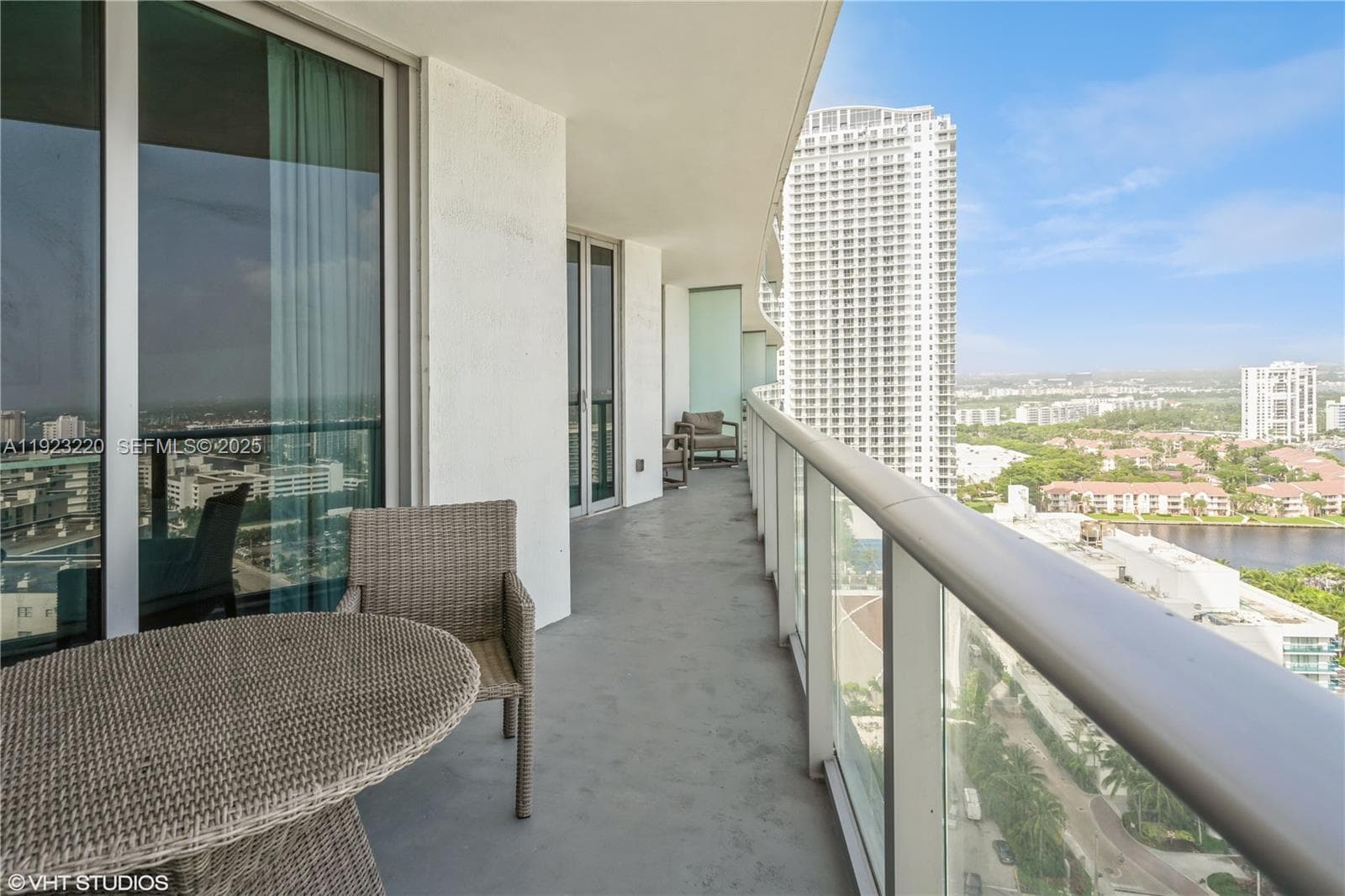 4111 Ocean Dr 1904 photo 19