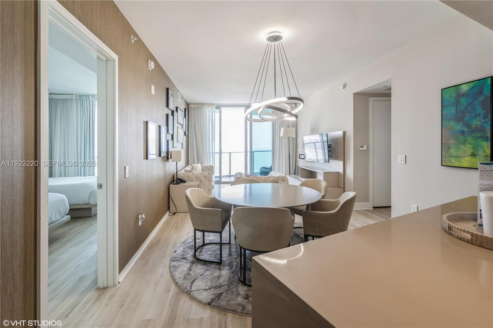 4111 Ocean Dr 1904 photo 8