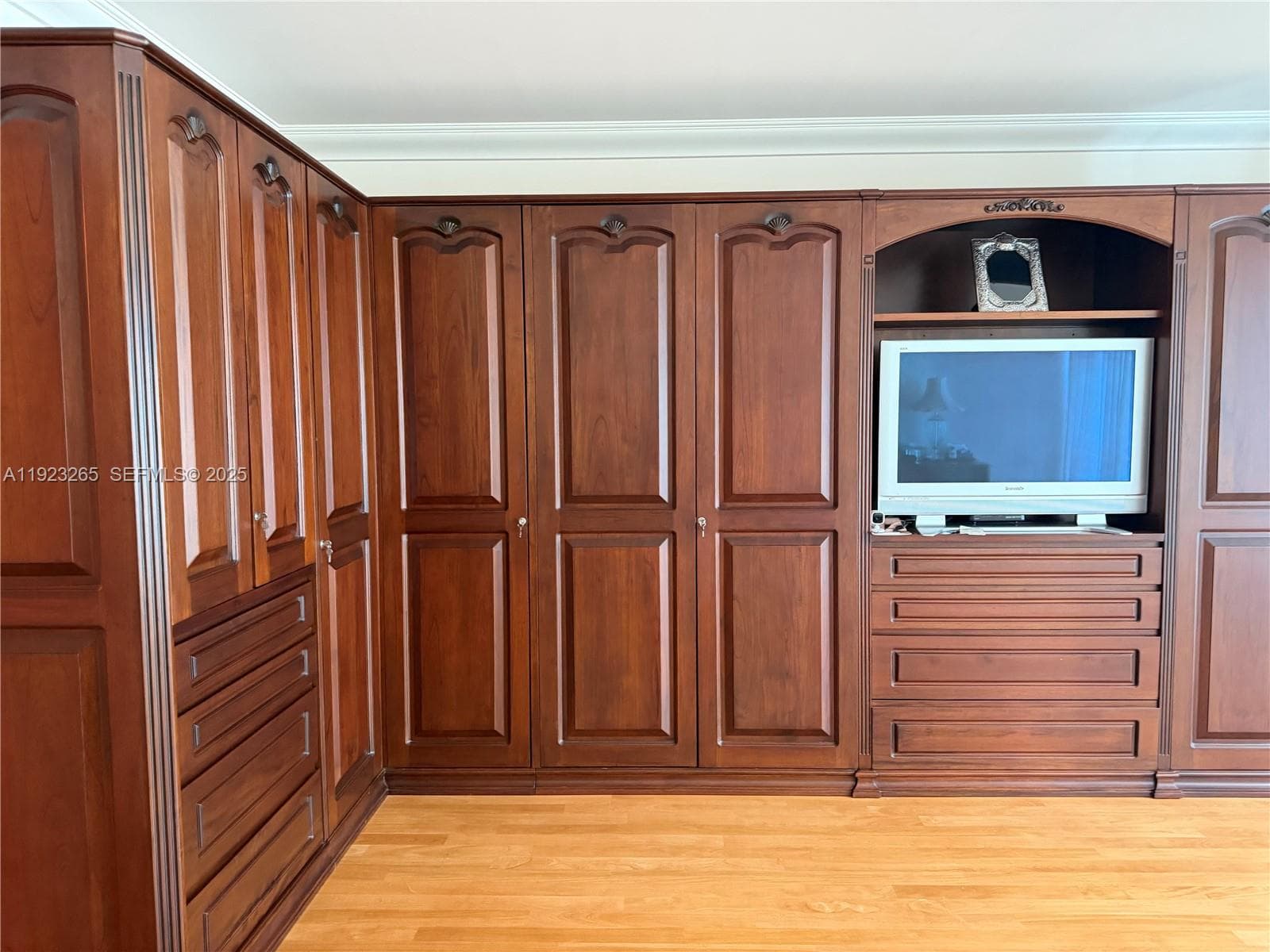 10101 Collins Ave 9A photo 23