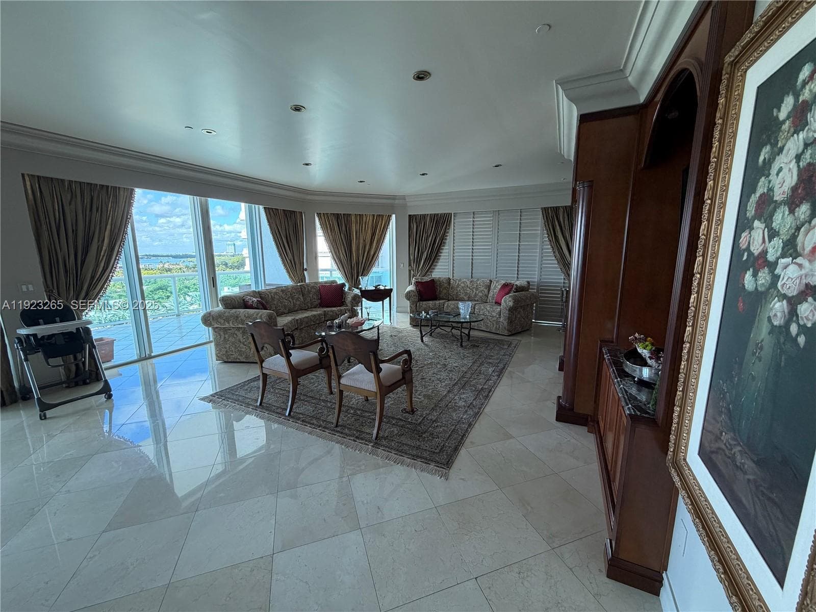 10101 Collins Ave 5