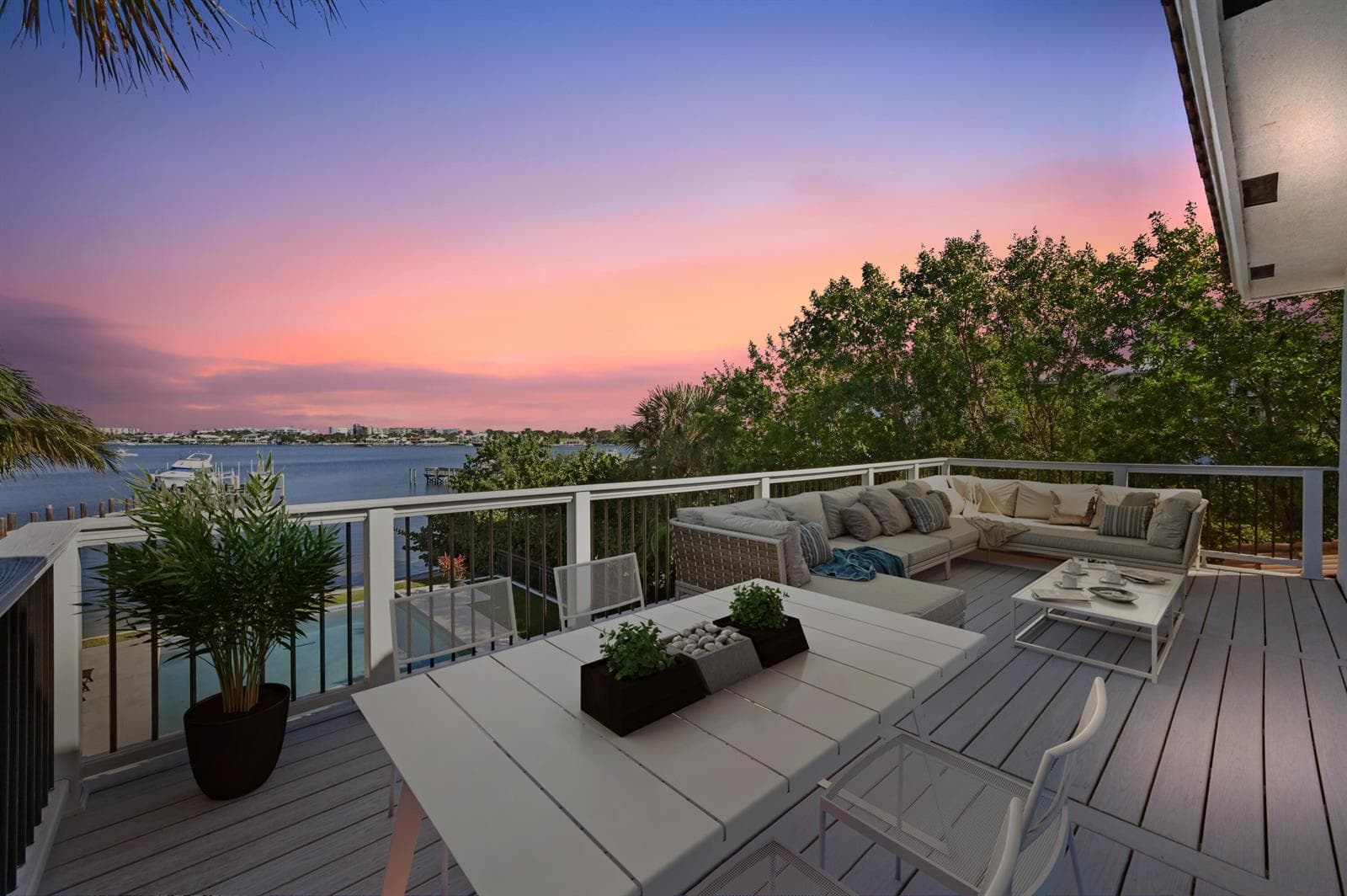 200 N Lake Drive 4