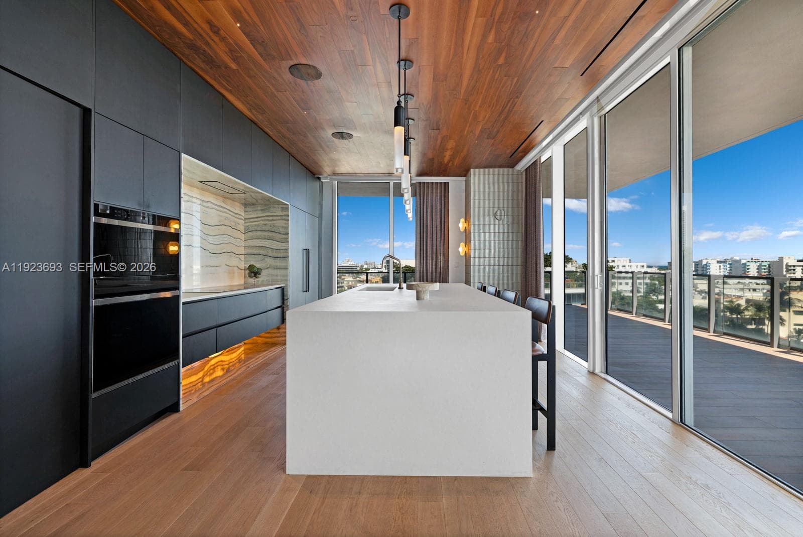 800 Pointe Dr 5