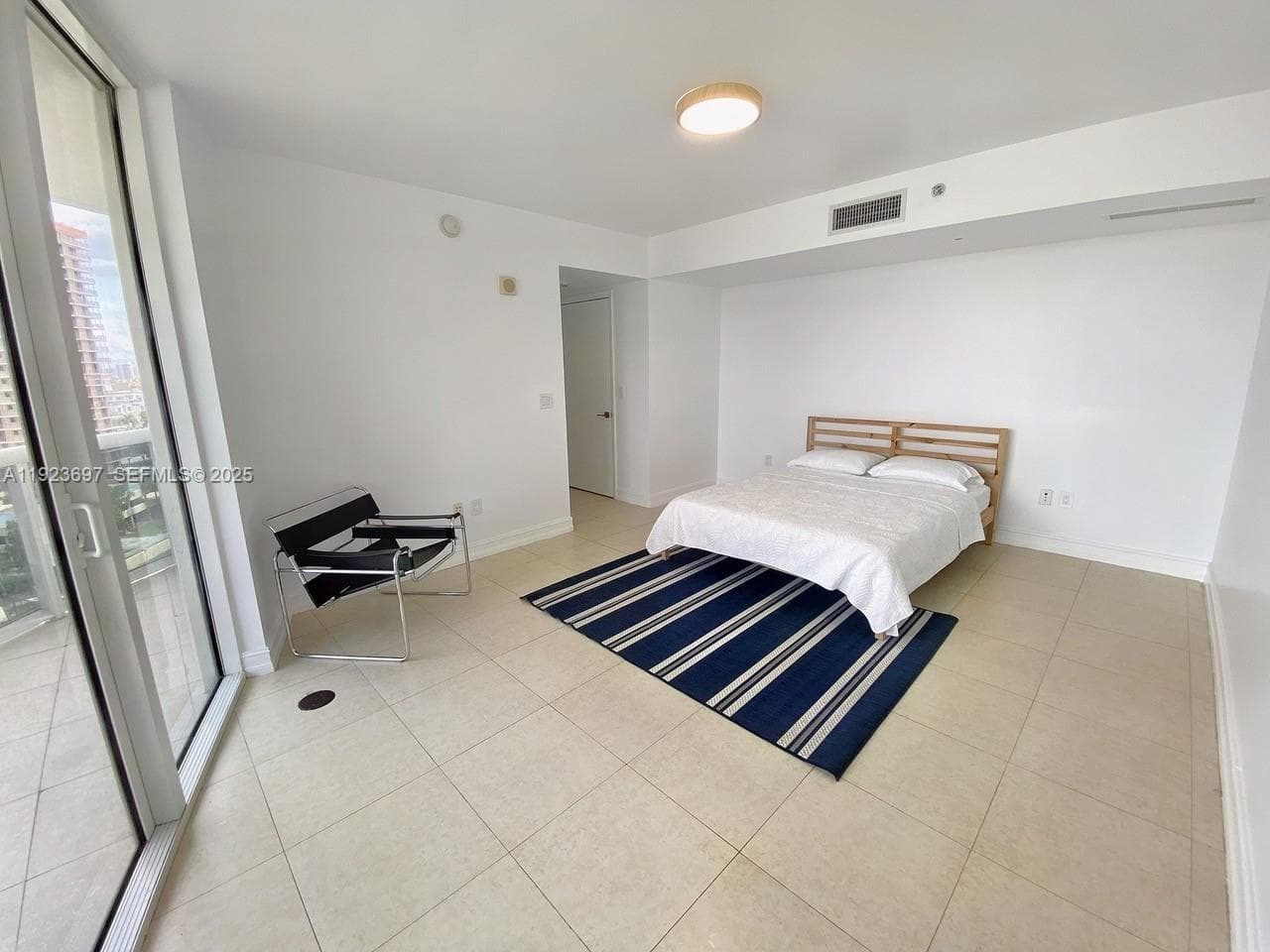 17201 Collins Ave 1009 photo 12