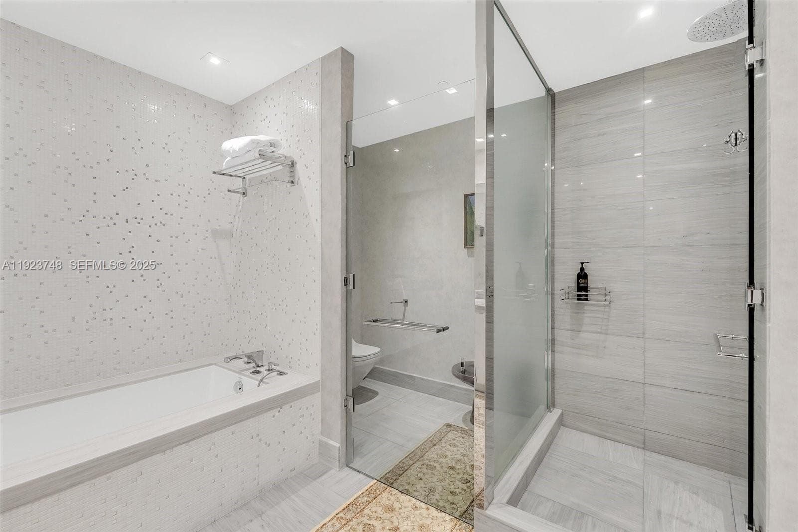 16901 Collins Ave 1802 photo 19