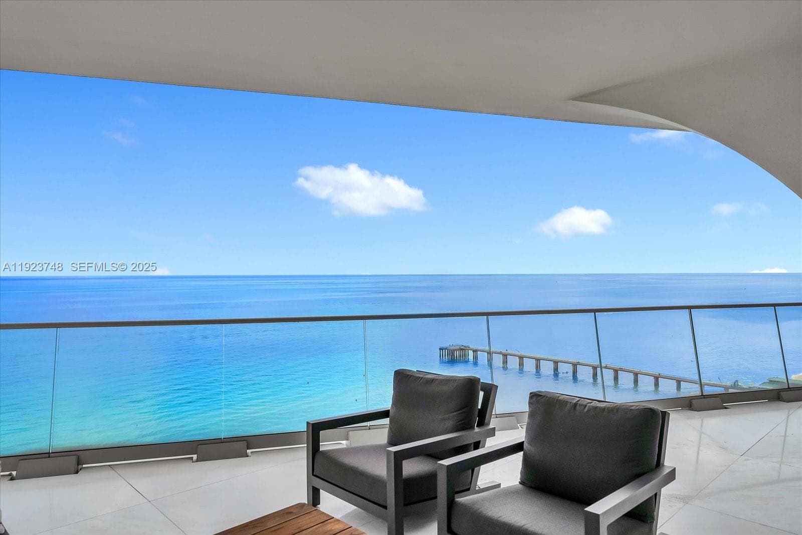 16901 Collins Ave 4