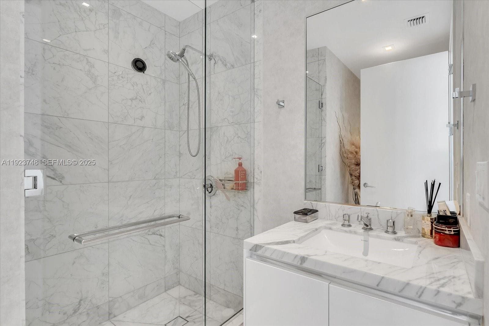 16901 Collins Ave 1802 photo 21