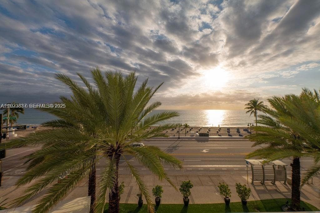 551 Fort Lauderdale Beach Blvd R204 photo 15