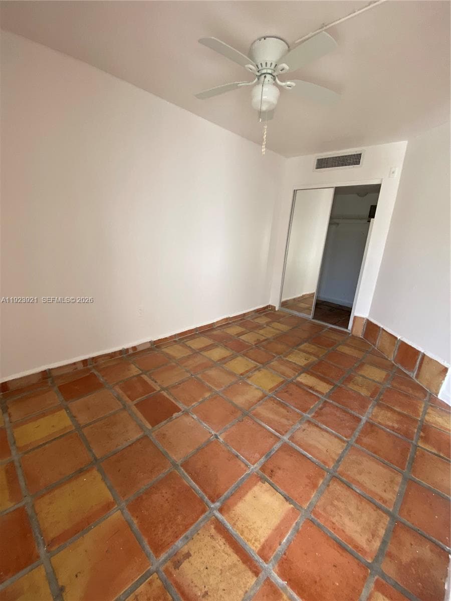 1650 NE 115th St 405 photo 21