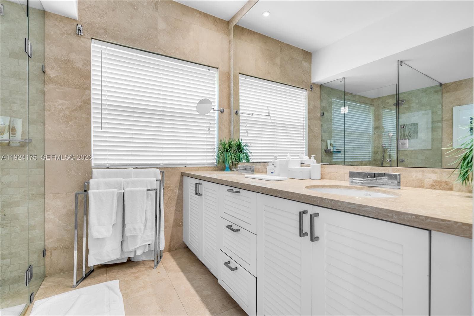 591 Mashta Dr photo 16