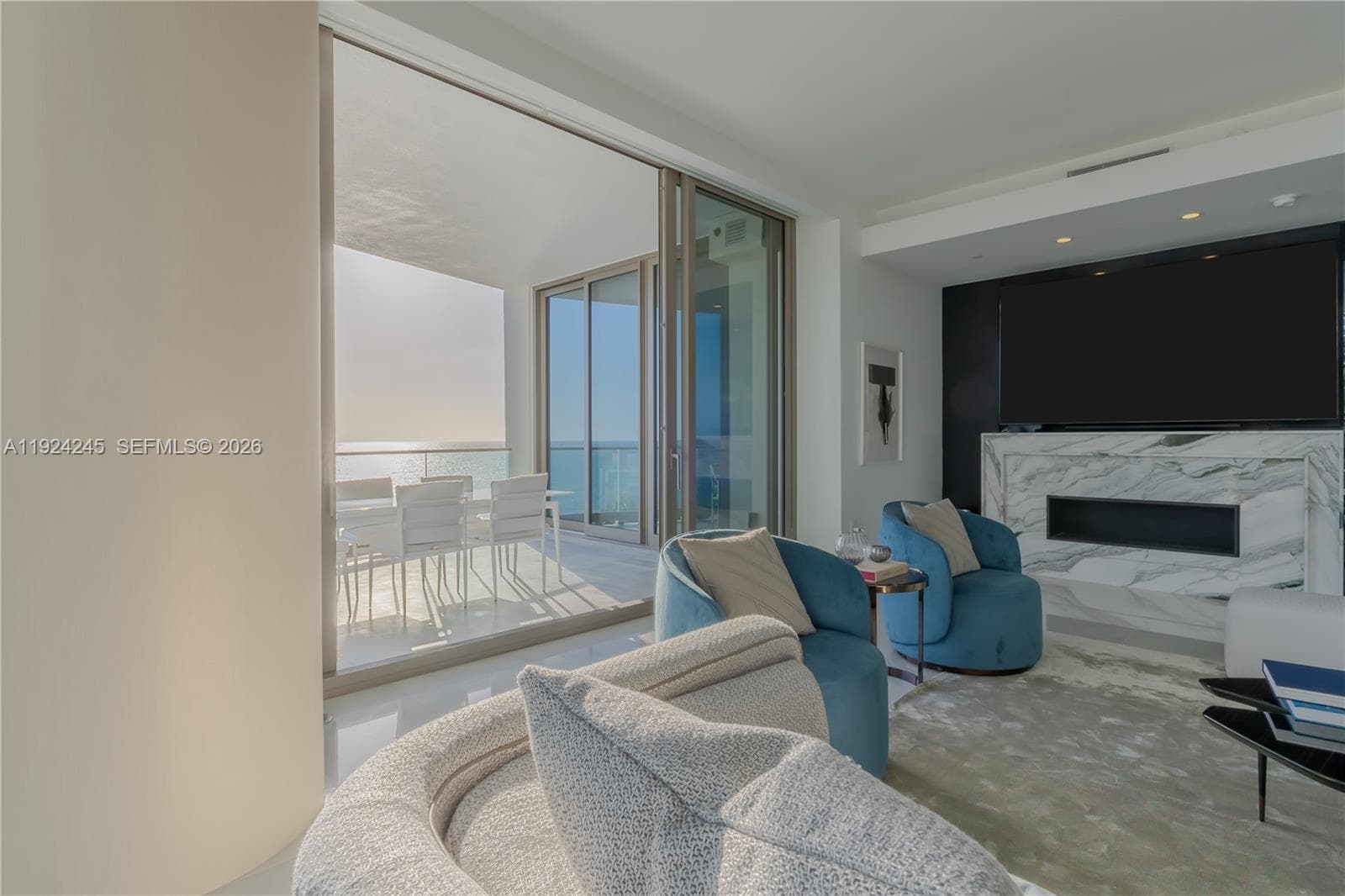 17975 Collins Ave 5