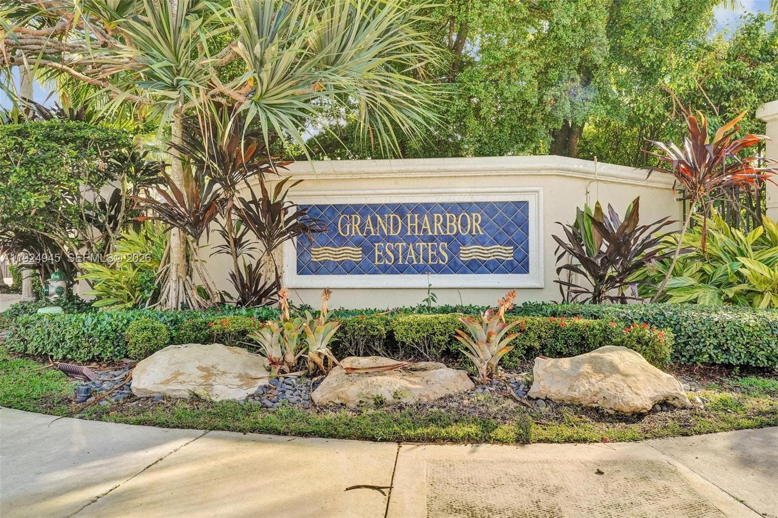 1575 Windjammer Way 2