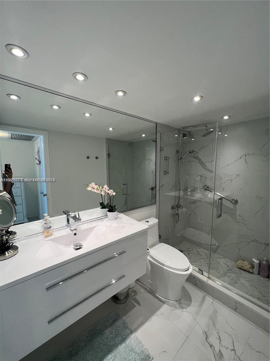 5555 Collins Ave 7T photo 14