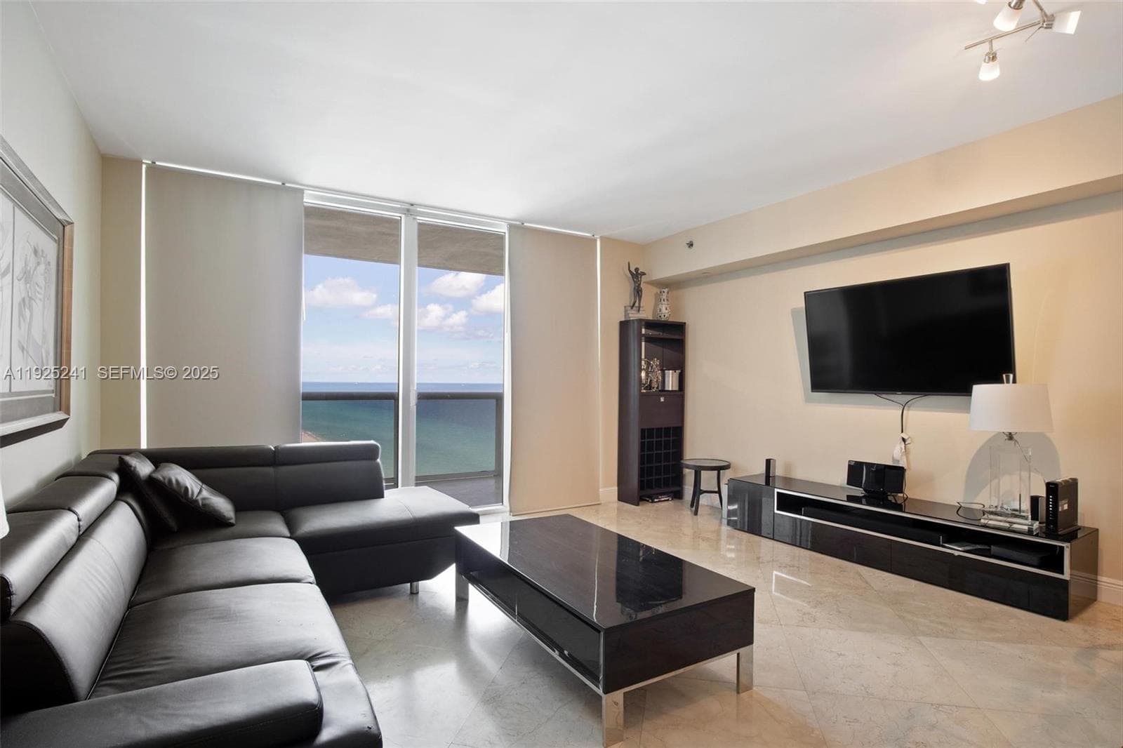 1830 Ocean Dr 2