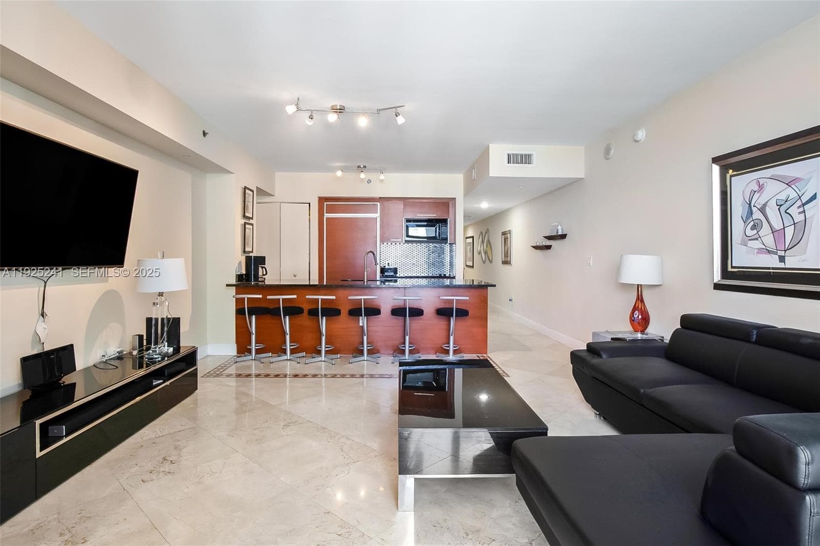 1830 Ocean Dr 3