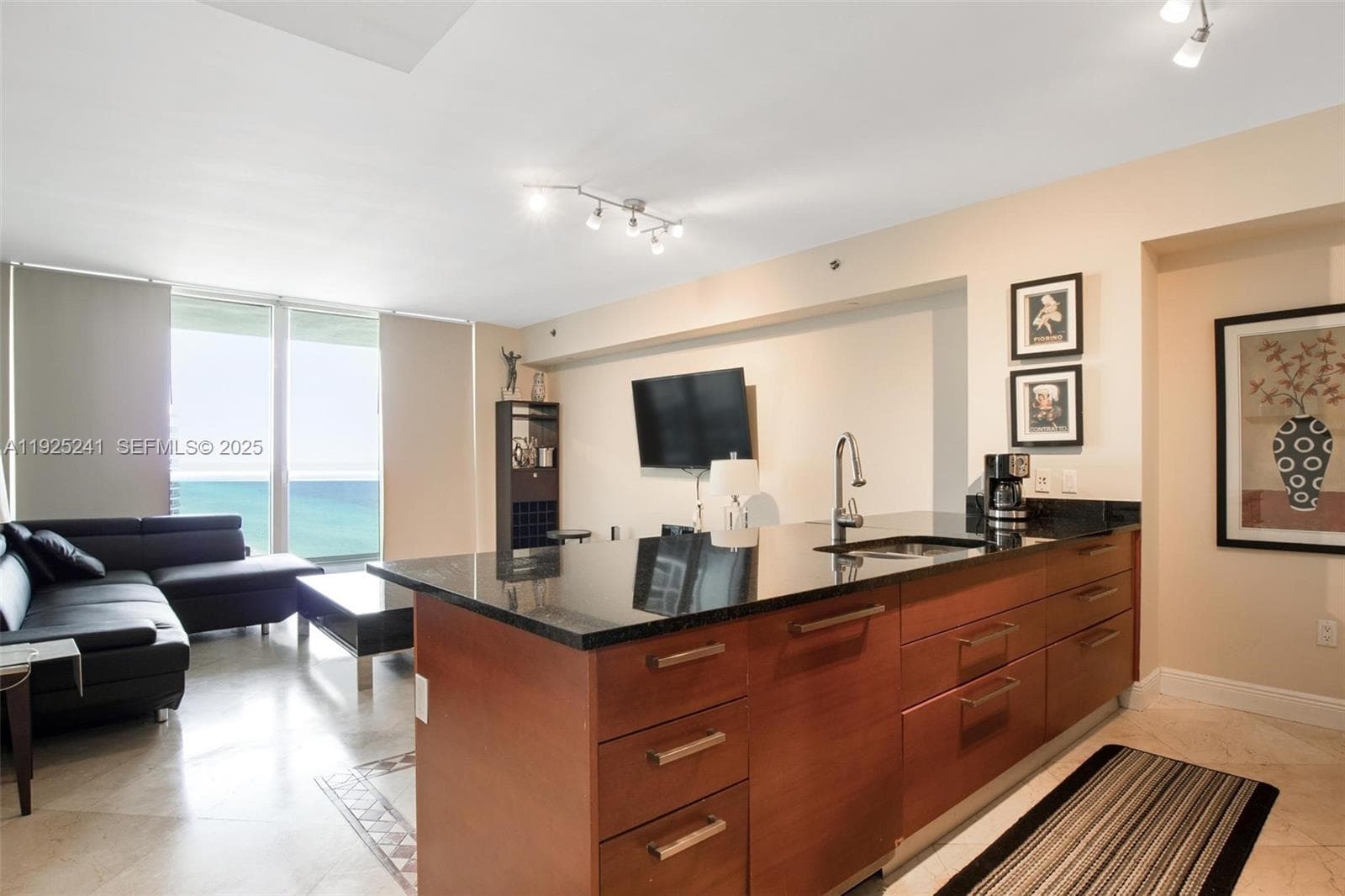 1830 Ocean Dr 4
