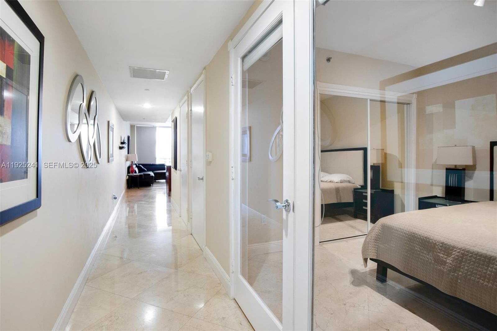 1830 Ocean Dr 2212 photo 8