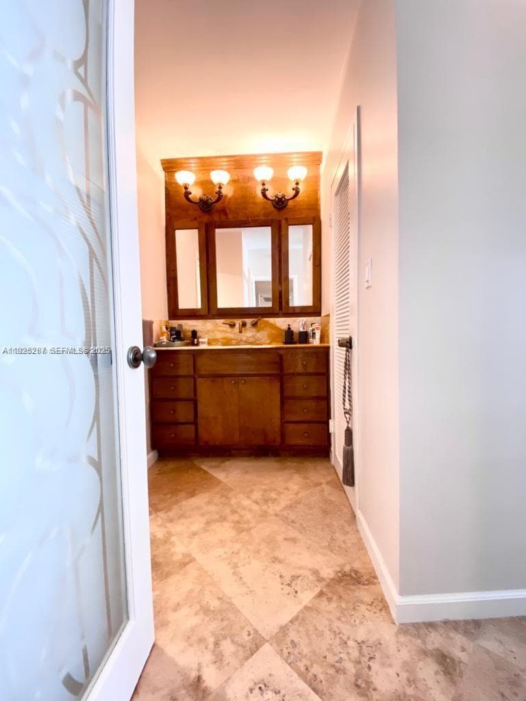 100 Lincoln Rd 608 photo 16