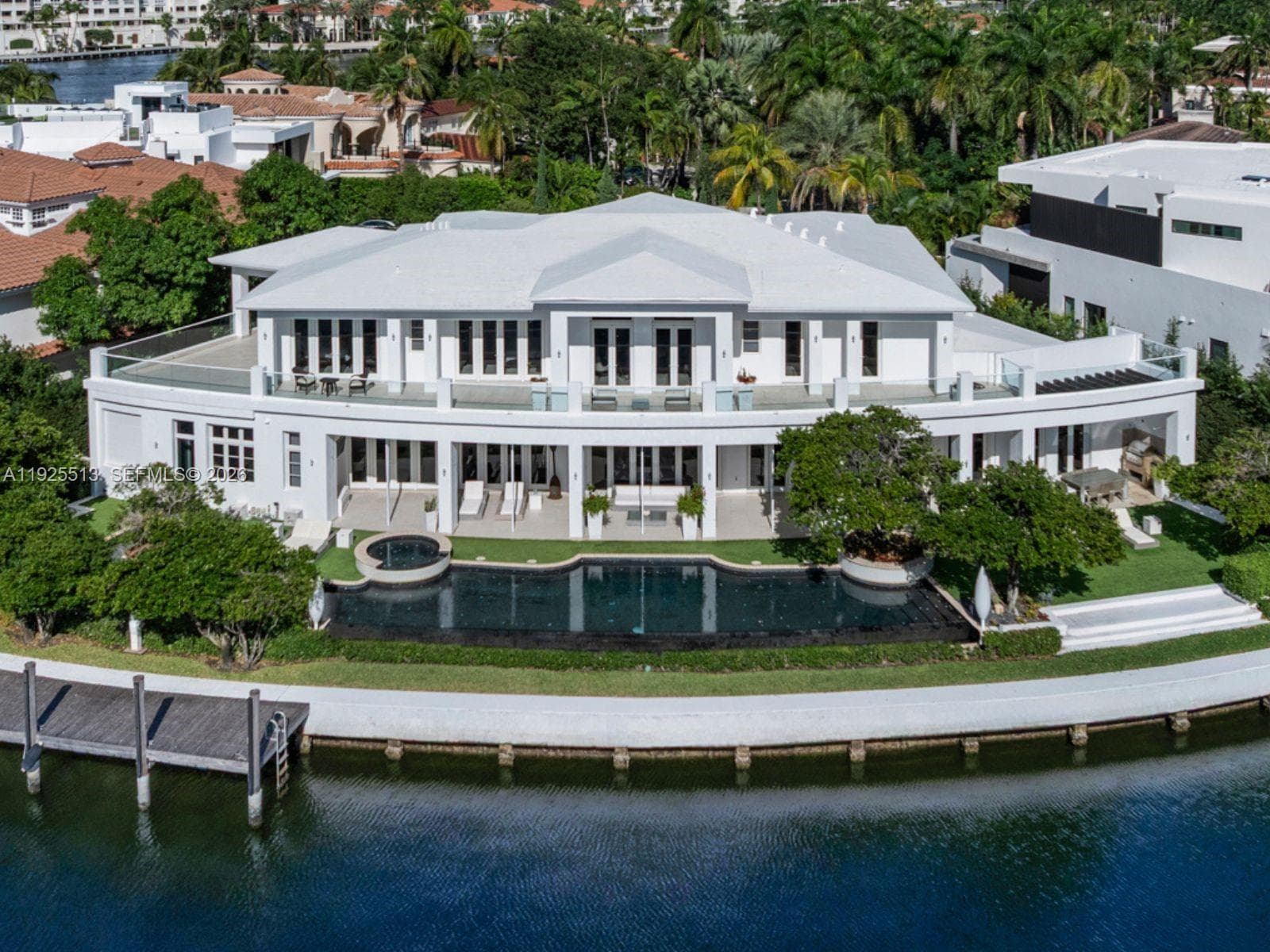 142 Island Dr 1