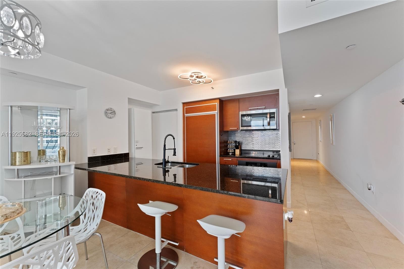 1830 Ocean Dr 5